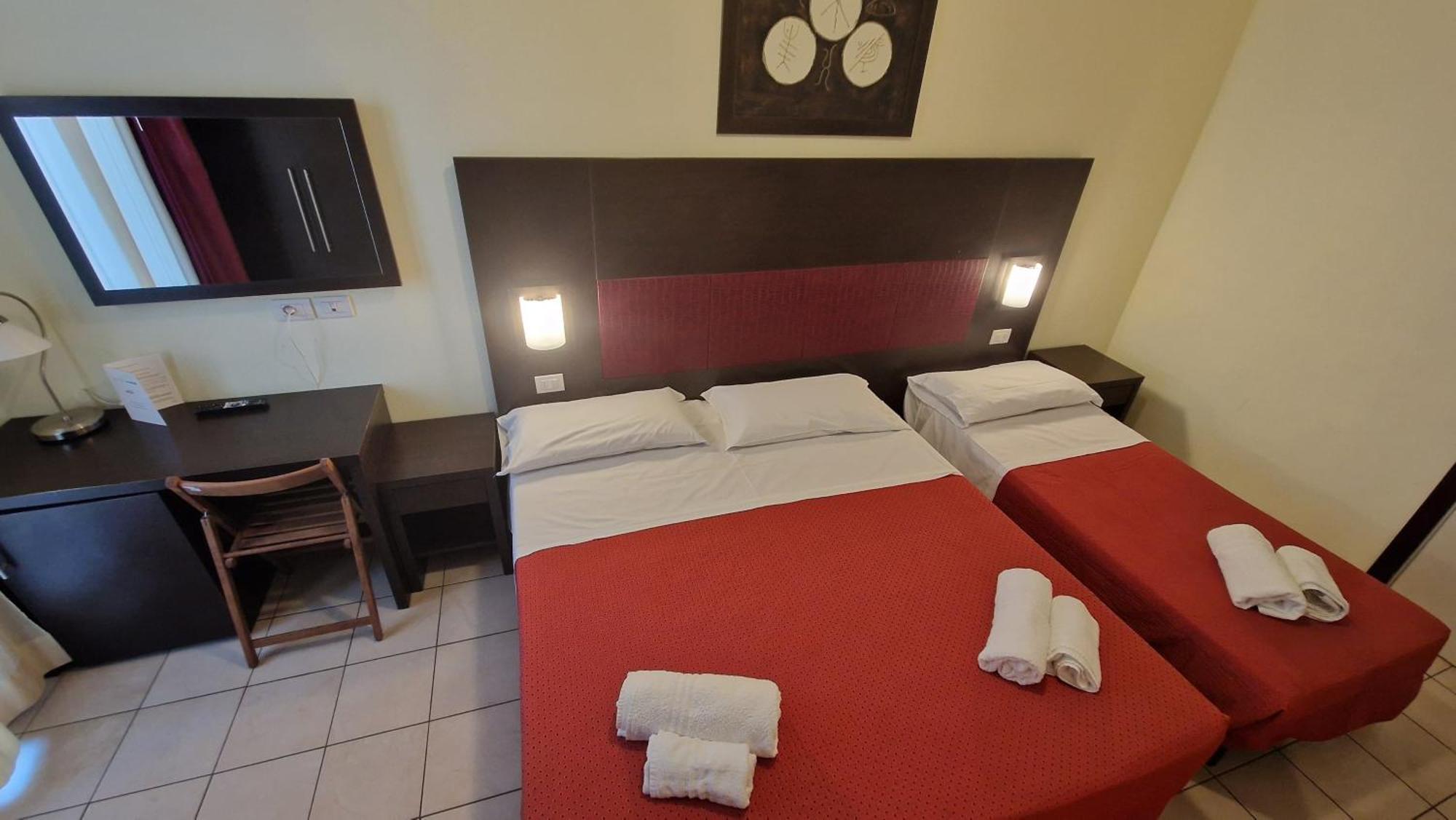 Hotel Alibi Rimini Exterior photo