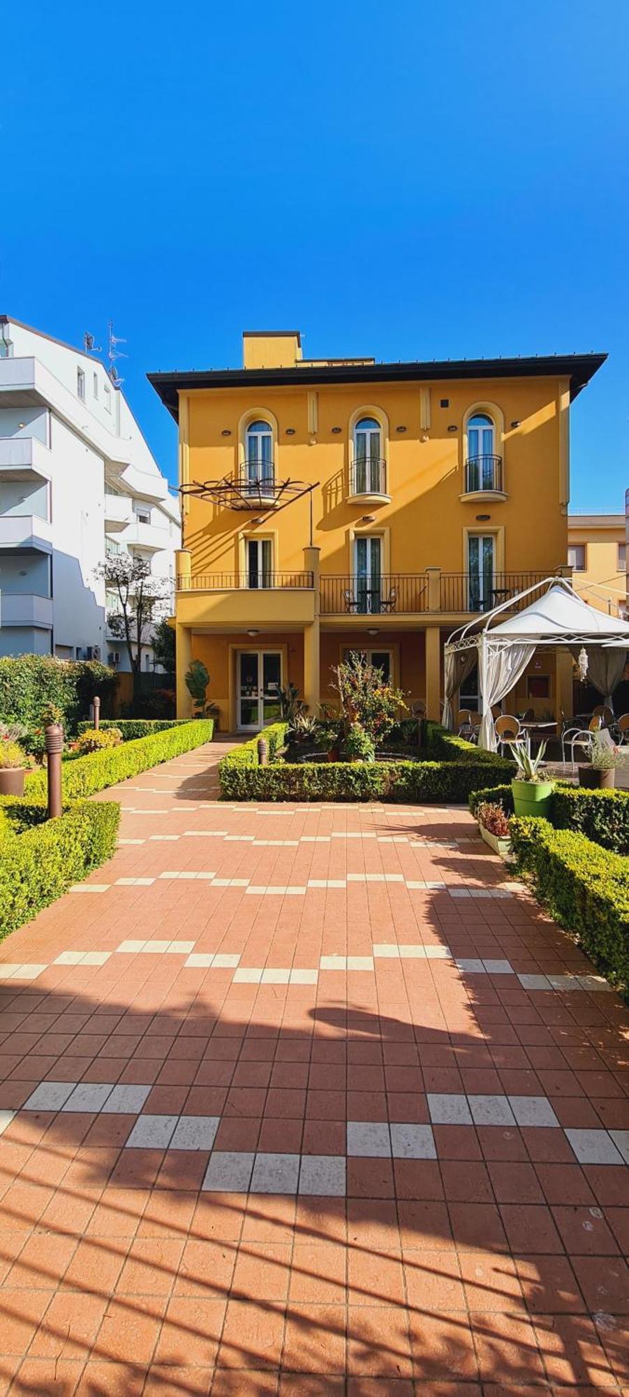 Hotel Alibi Rimini Exterior photo